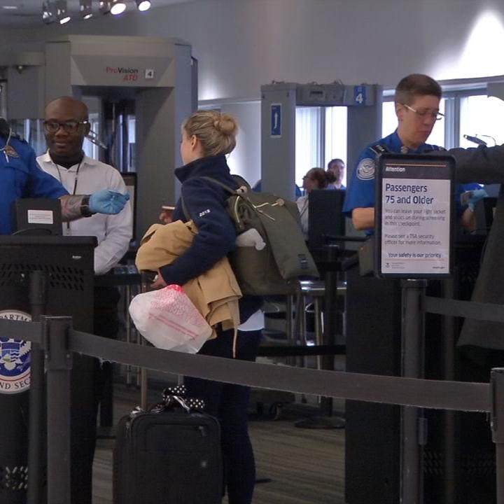 Airport federal employees